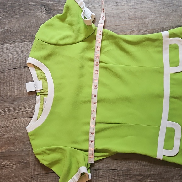 Retro Lime Green Dress with White Accents - Picture 4 of 7